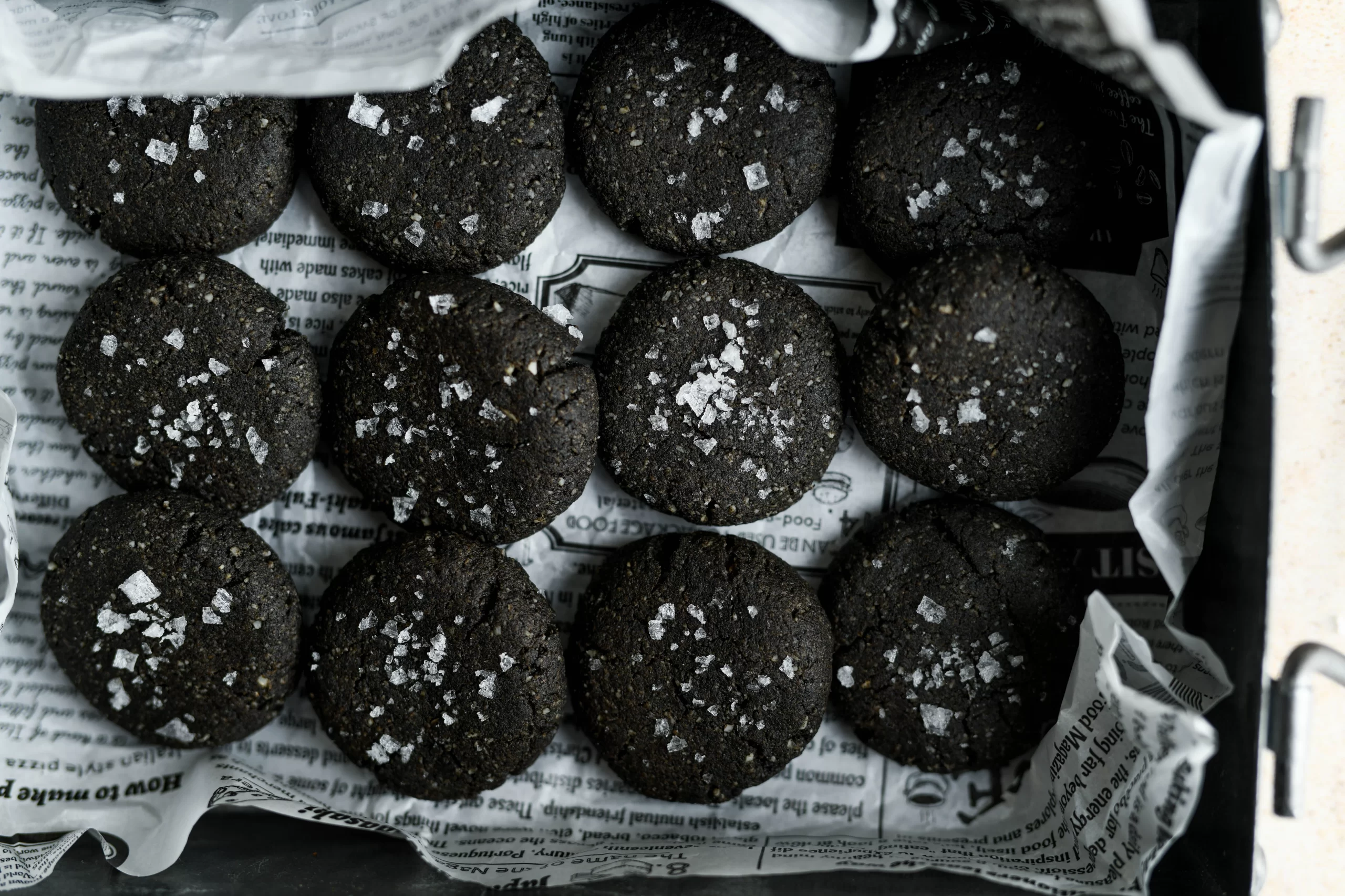 Black sesame cookies